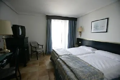 H10 Tenerife Playa Hotel 4*